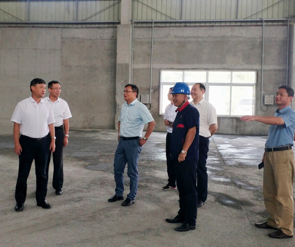 集團(tuán)公司黨委委員、股份公司黨委書記、總經(jīng)理蔣培進(jìn)到矸石項目部調(diào)研 